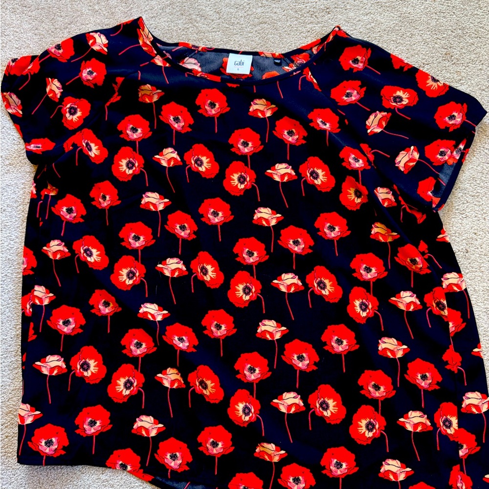 CAbi Poppy Flowers black and red split back blouse, size L
